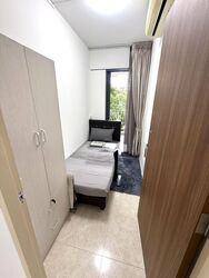 The Lakefront Residences (D22), Condominium #500392311